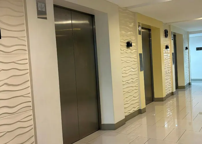 Shore 2 Peak Loft Near Mall Of *