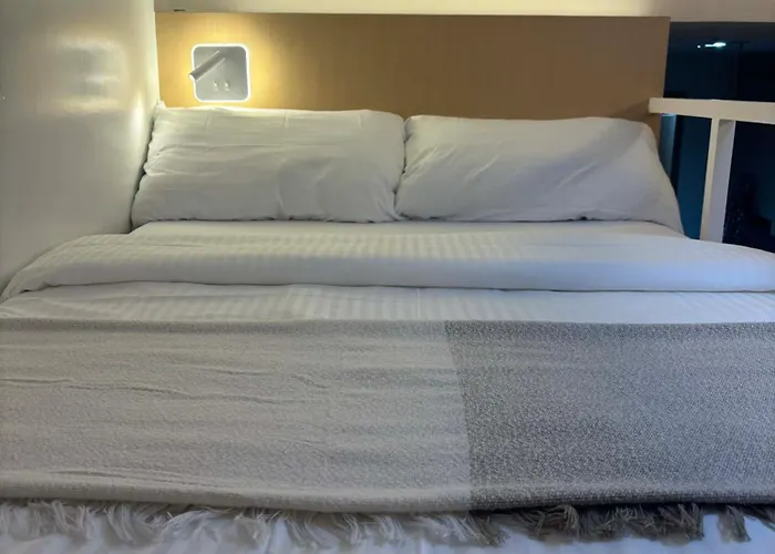 Shore 2 Peak Loft Near Mall Of *